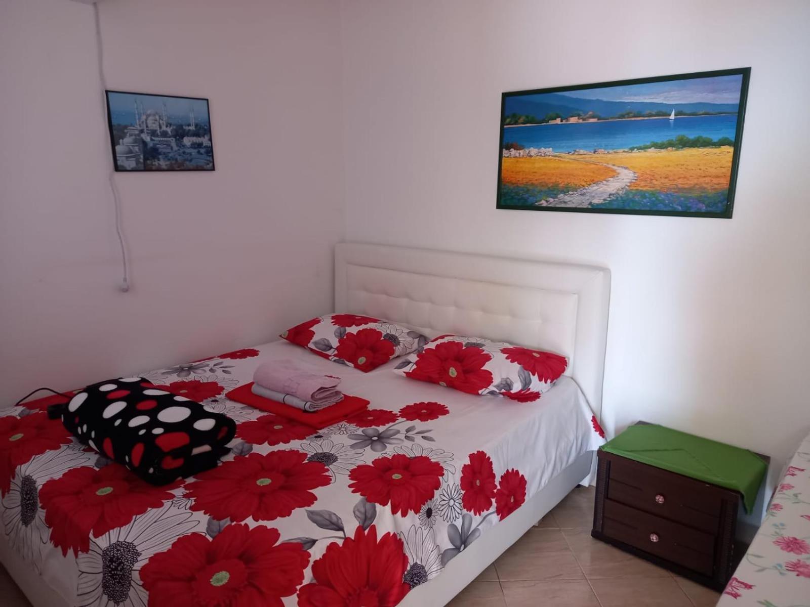 Sea View Apartments Wlora Zewnętrze zdjęcie